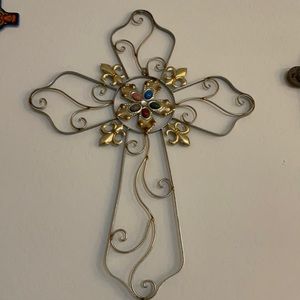 Wall cross